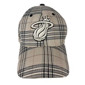 Miami Heat NBA Structured Hat Fitted S/M Plaid Cream Black Embroidered Logo